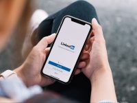 7 Ways You Can Use LinkedIn To Blow Up Your Brand